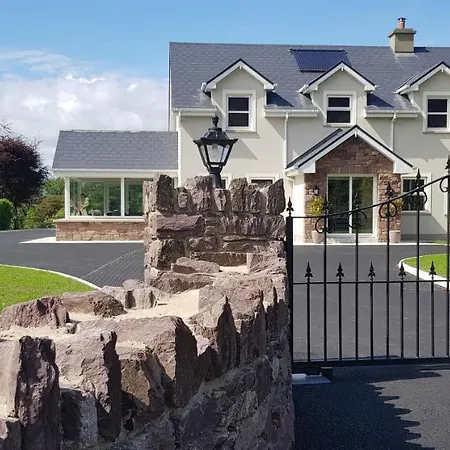 Mountain View Bed & Breakfast, Kenmare, Co. Kerry, Ireland 肯梅尔